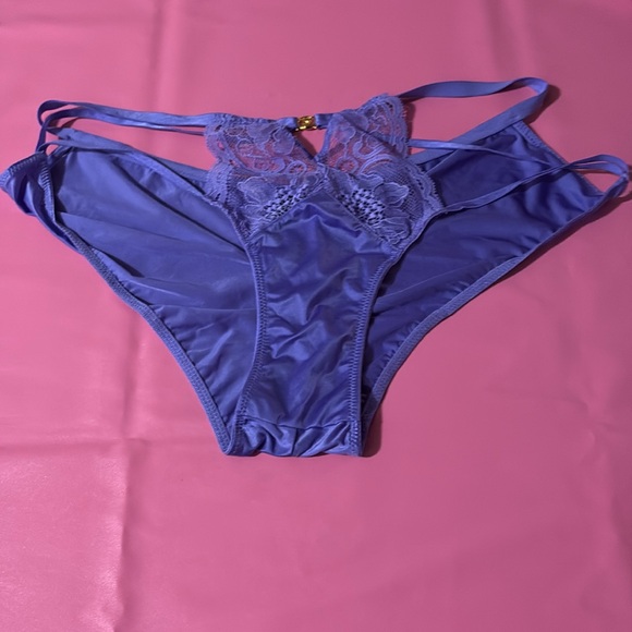 Victoria’s Secret panties - Picture 2 of 12